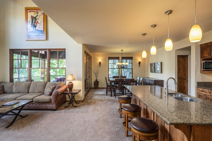 Property Photo:  101 Emerald St Unit J  ID 83340 