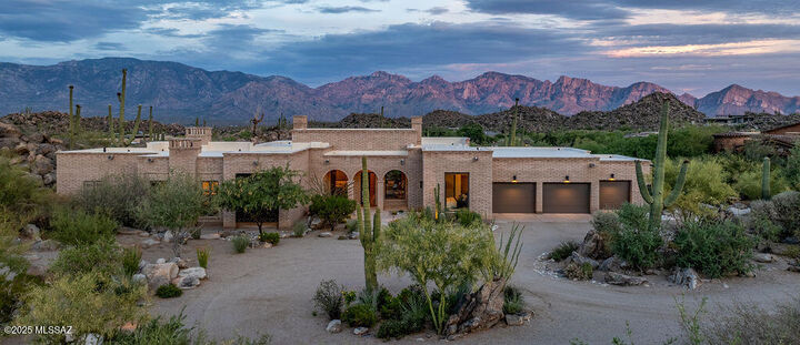 Property Photo:  14731 N Strong Stone Drive  AZ 85755 