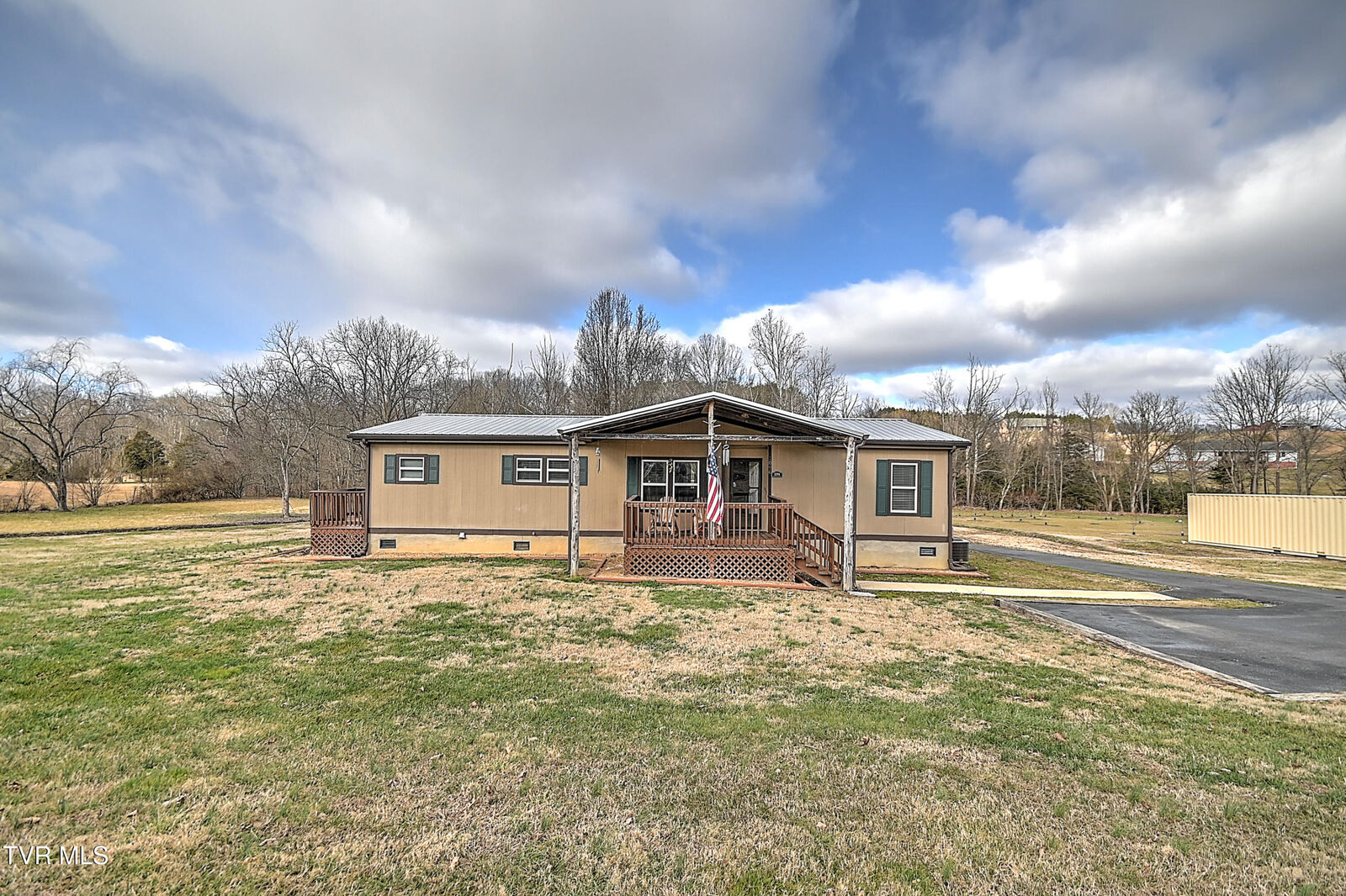 Property Photo: 1096 Old Elizabethton Highway TN 37618