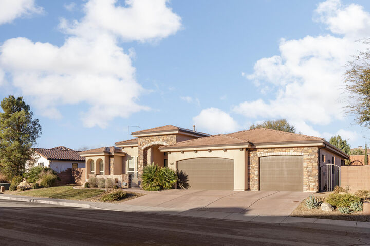 Property Photo:  1537 N Blacklion Rd  UT 84780 