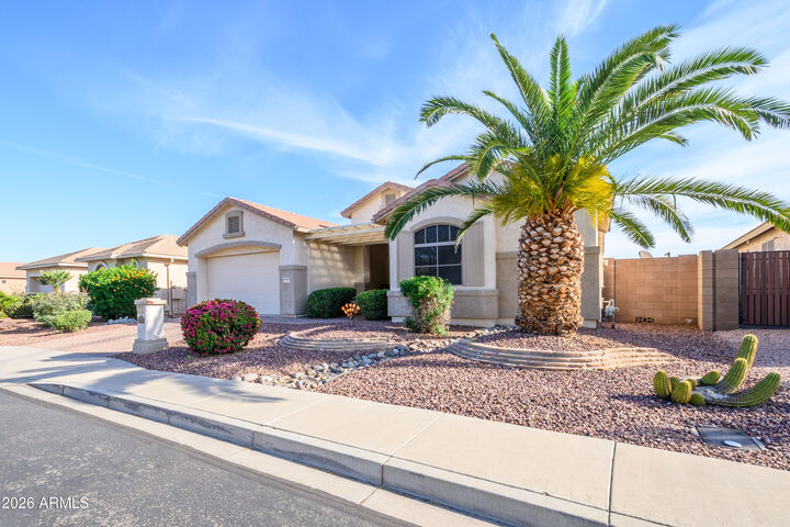 Property Photo:  17917 N Canal Drive  AZ 85374 