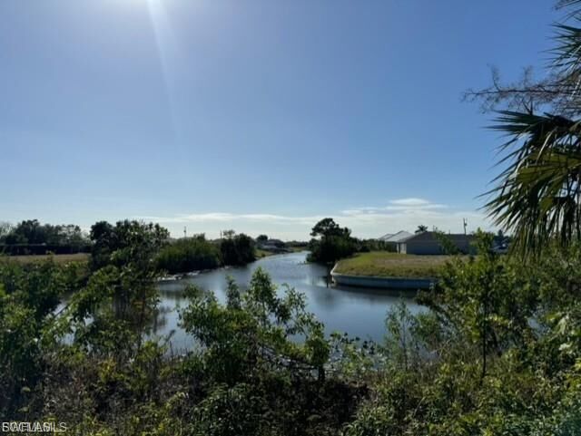 Property Photo:  1016 NE 12th St  FL 33909 