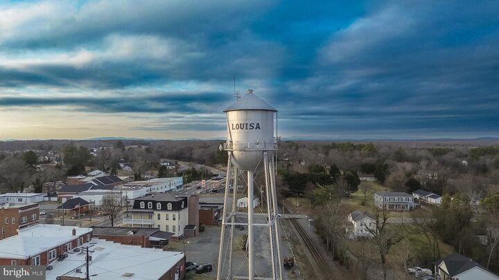 Property Photo:  101 Patrick Henry Drive  VA 23093 