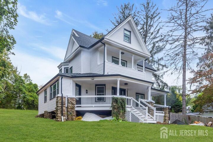 Property Photo:  22 Orchard Hill Road  NJ 07924 