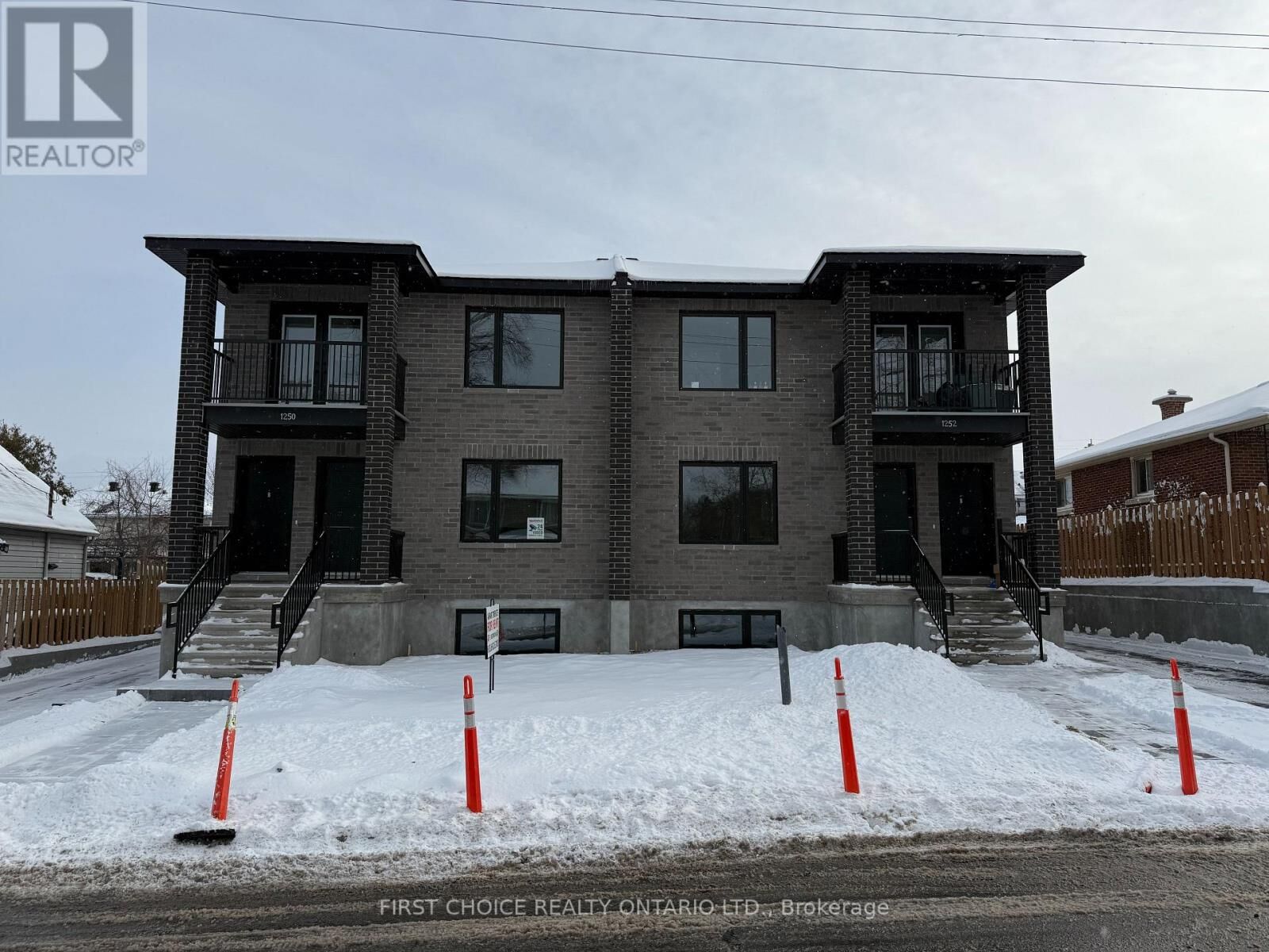 Property Photo:  1250 Trenton Avenue  ON K1Z 8J9 