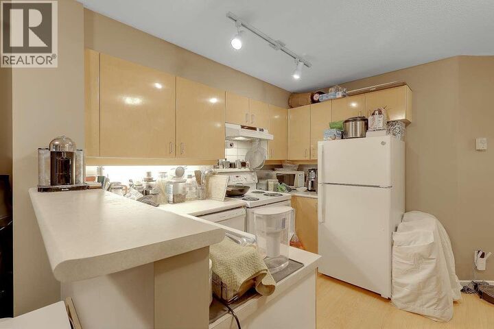 Property Photo: 2680 West 4th Avenue 321 BC V6K 4S3