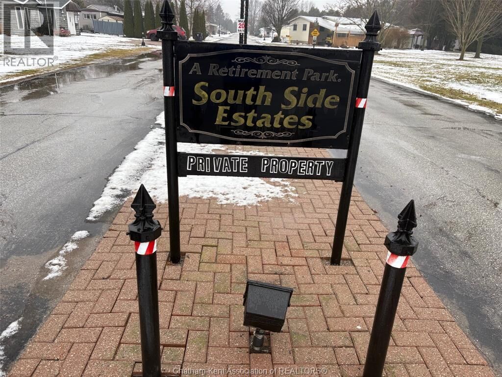 Property Photo:  22220 Charing Cross Road 26  ON N7M 5V8 