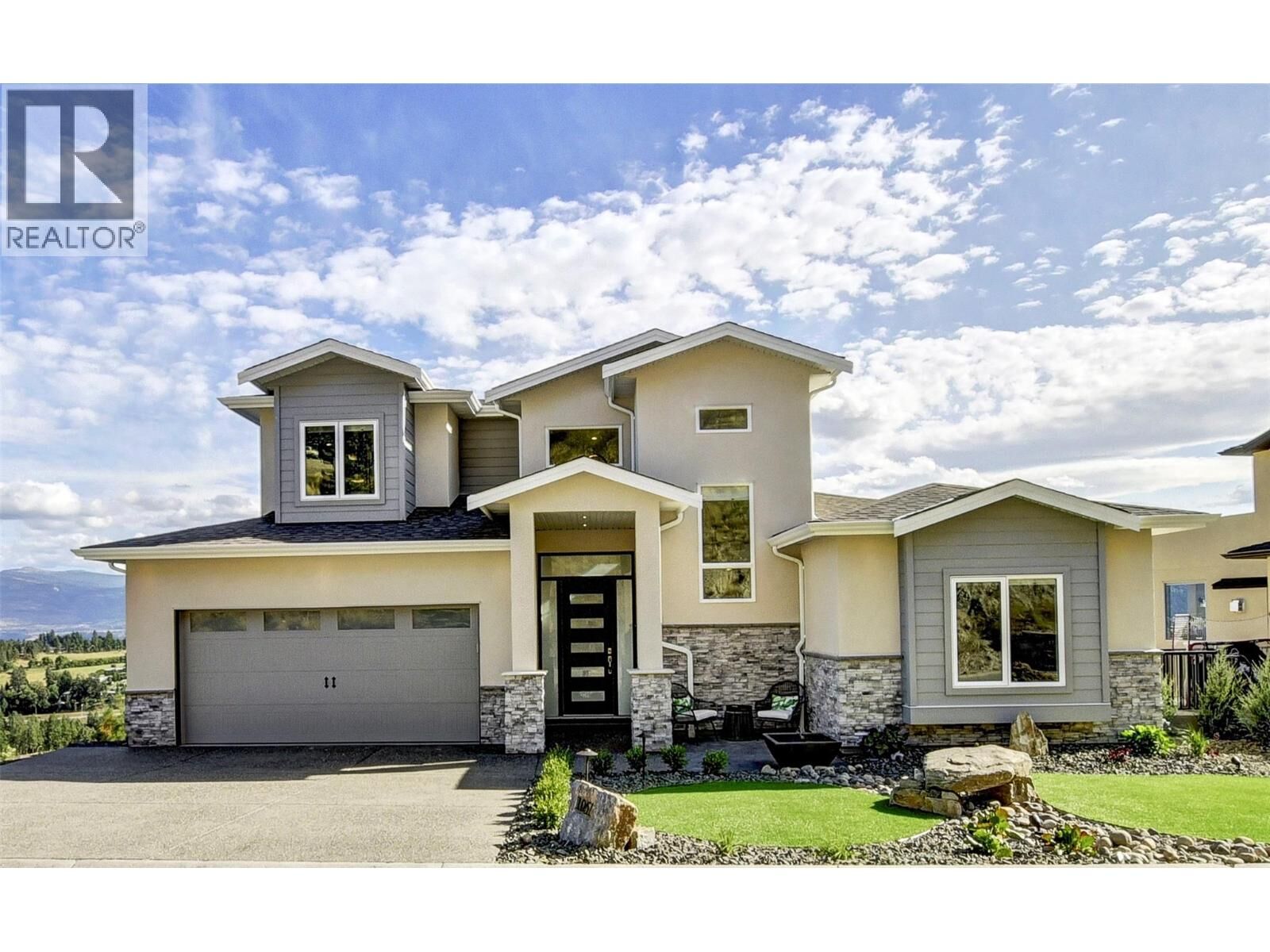 Property Photo: 1051 Aurora Heights BC V1Z 4B2