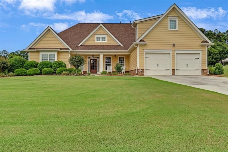 Property Photo:  1006 Silver Thorne Drive  GA 30052 