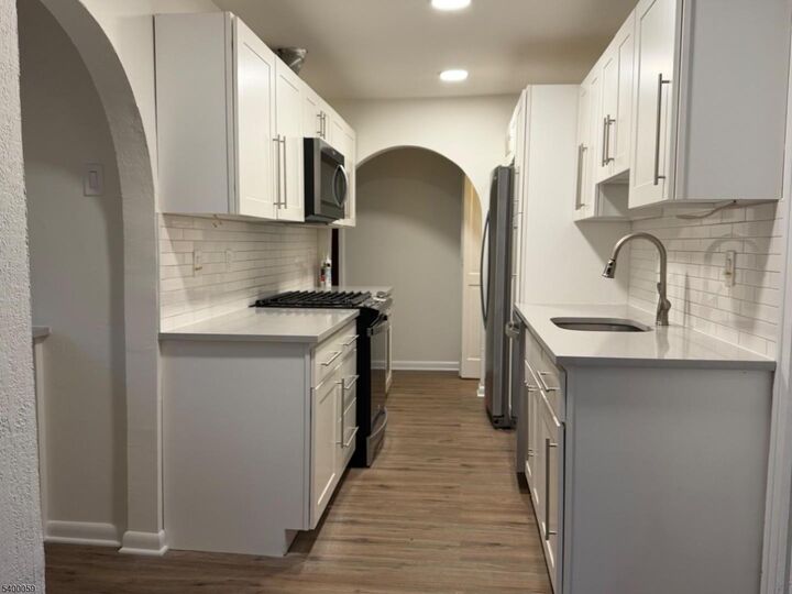 Property Photo:  29 Glenwood Dr  NJ 07078 