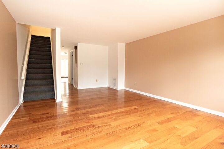 Property Photo:  7 Emmett Ave D  NJ 07960 