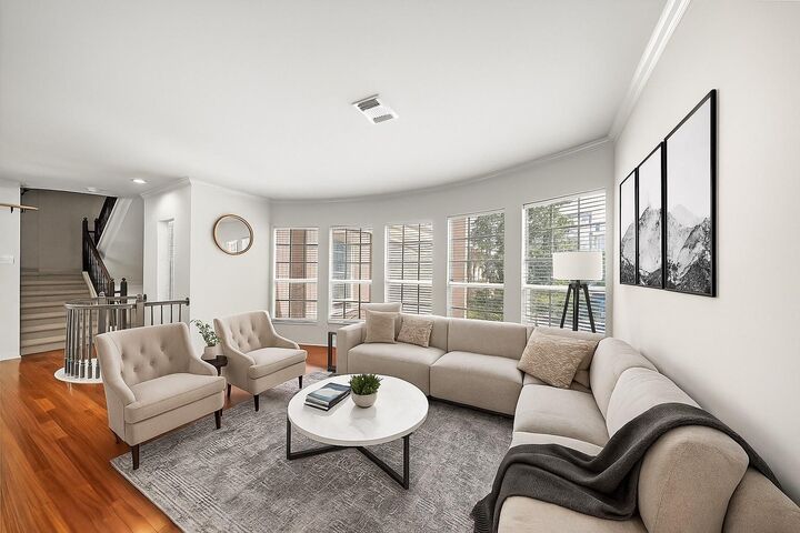 Property Photo:  1429 Oneil Street  TX 77019 