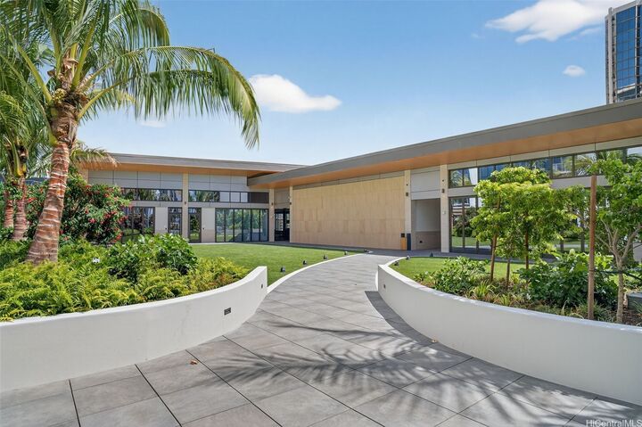 Property Photo:  1515 Liona Street 4116  HI 96814 