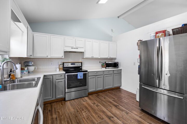 Property Photo:  2207 Tuckaleechee Pike  TN 37803 