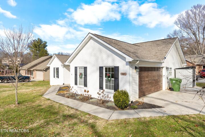 Property Photo:  2207 Tuckaleechee Pike  TN 37803 