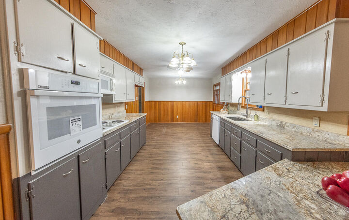 Property Photo:  2310 61st Street  TX 79412 