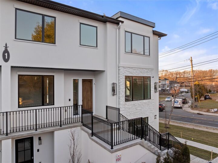 Property Photo: 1 Dykstras Way W 202 NY 10952