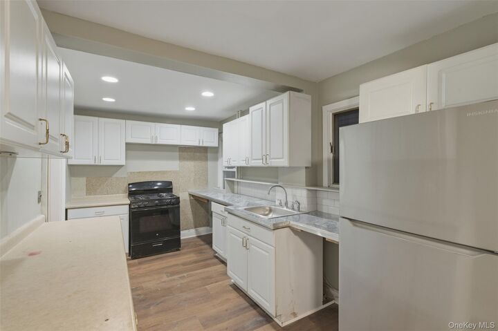 Property Photo:  105 Jackson Avenue  NY 10960 