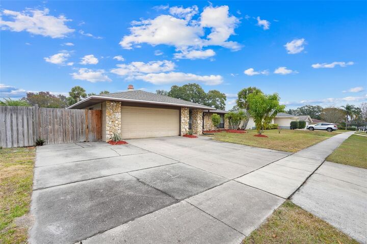 Property Photo:  1009 Terry Drive  FL 32714 