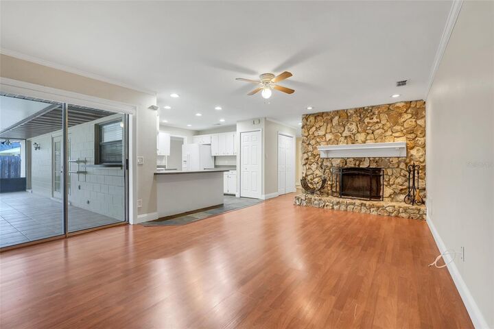 Property Photo: 1009 Terry Drive FL 32714