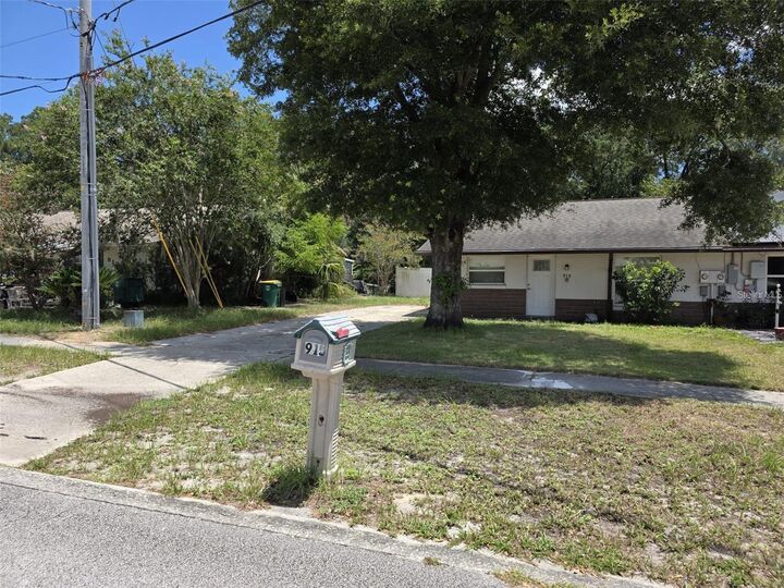 Property Photo:  915 Marlboro Drive  FL 32724 