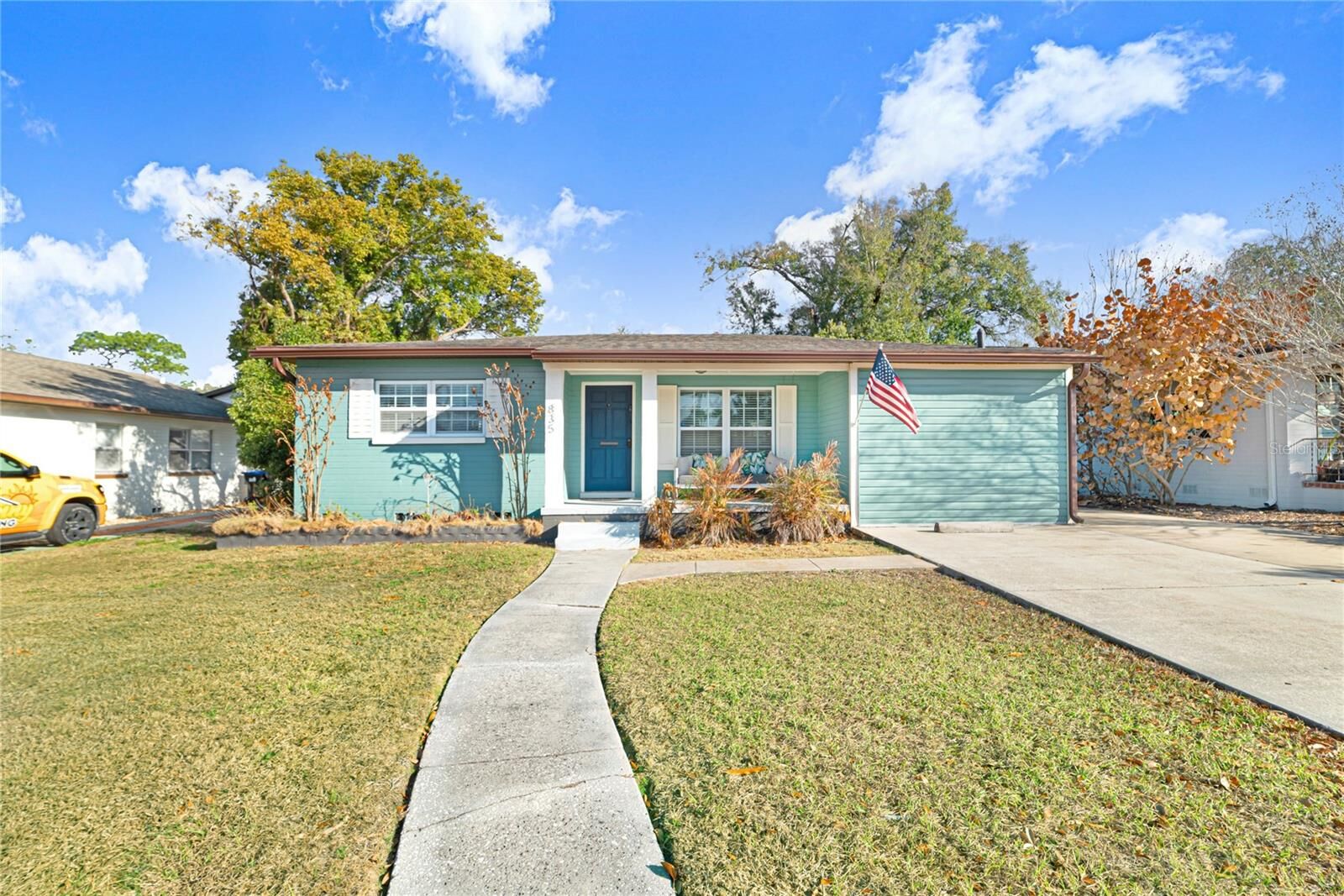 Property Photo: 835 Canovia Avenue FL 32804