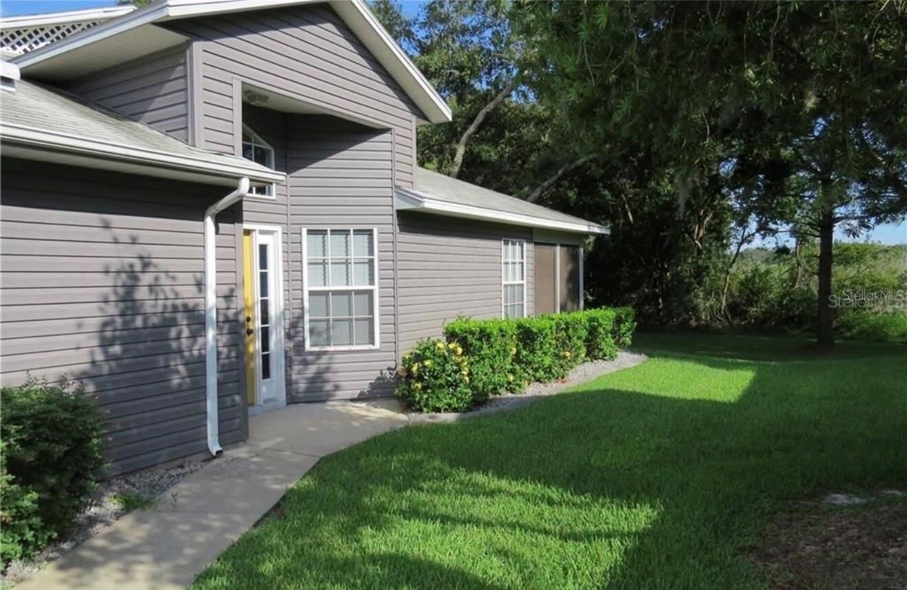 Property Photo:  26707 Cash Court  FL 34748 