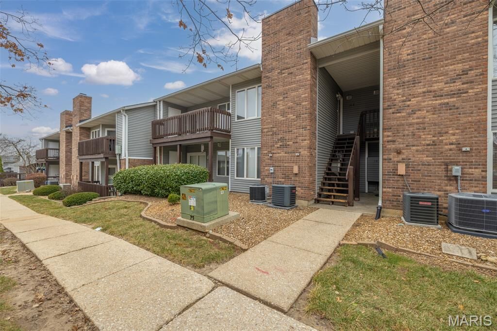 Property Photo:  108 King Drive 2D  MO 63303 