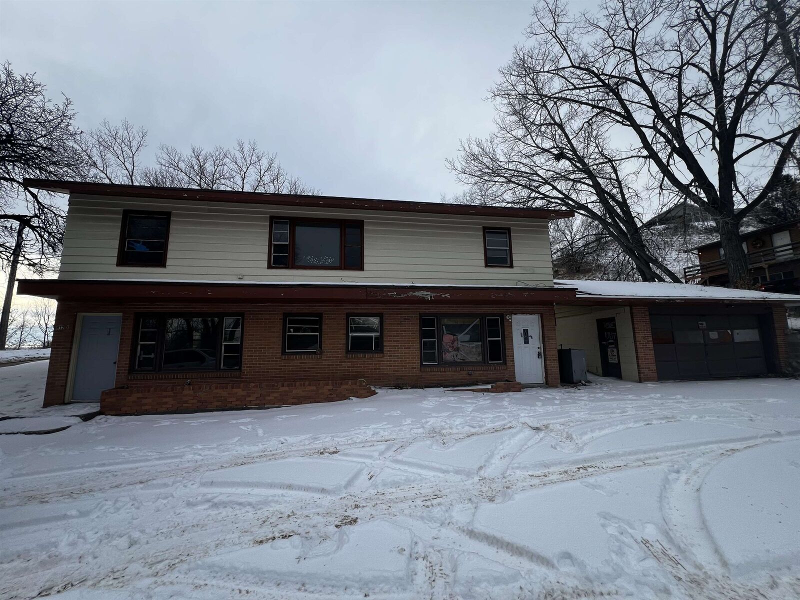 Property Photo:  912 12th Ave NW  ND 58703 