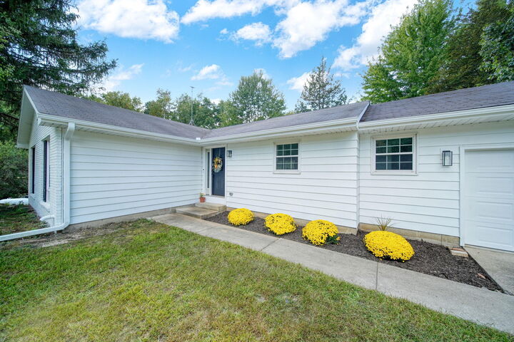 Property Photo:  1865 Lindsey Road  MI 49201 