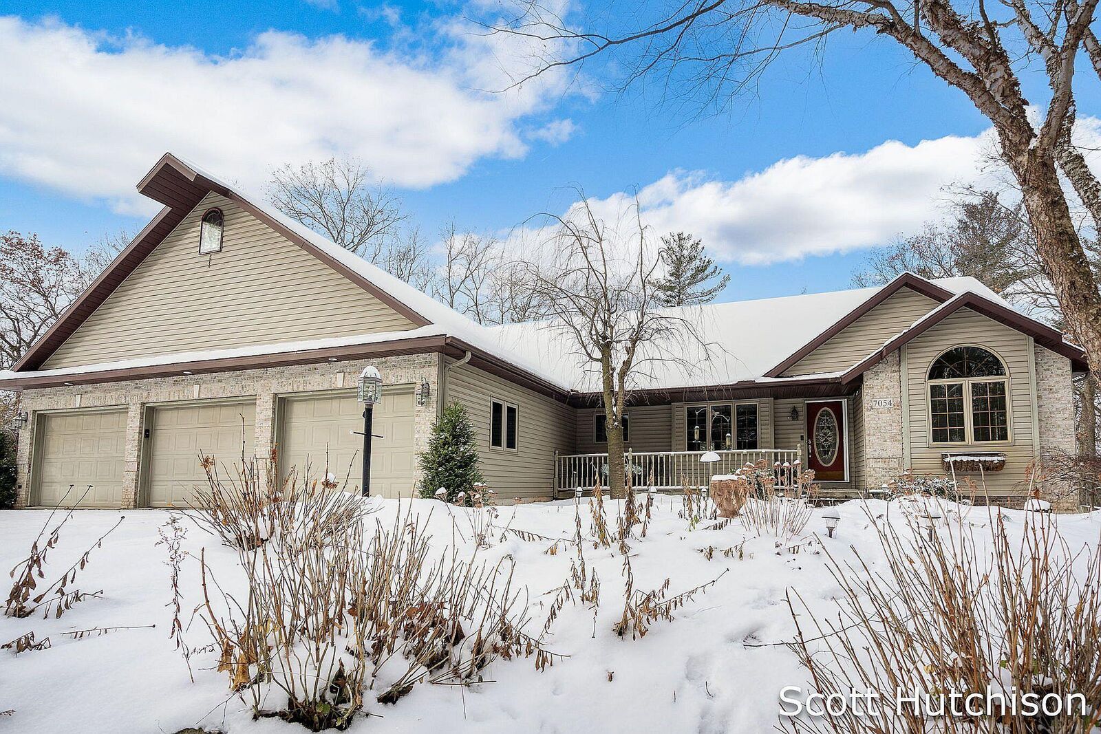 Property Photo:  7054 Green Timber Court  MI 48838 