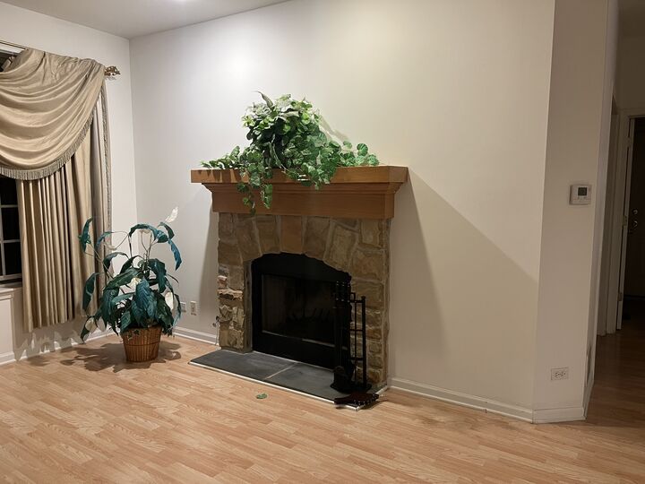 Property Photo: 524 E Knox Street IL 60074