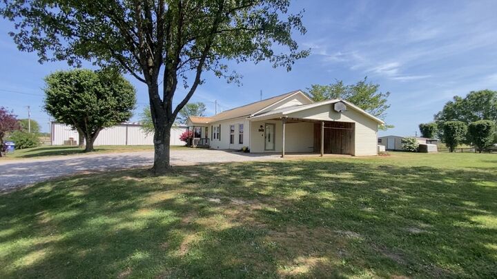 Property Photo: 3 Bonnertown Rd TN 38457