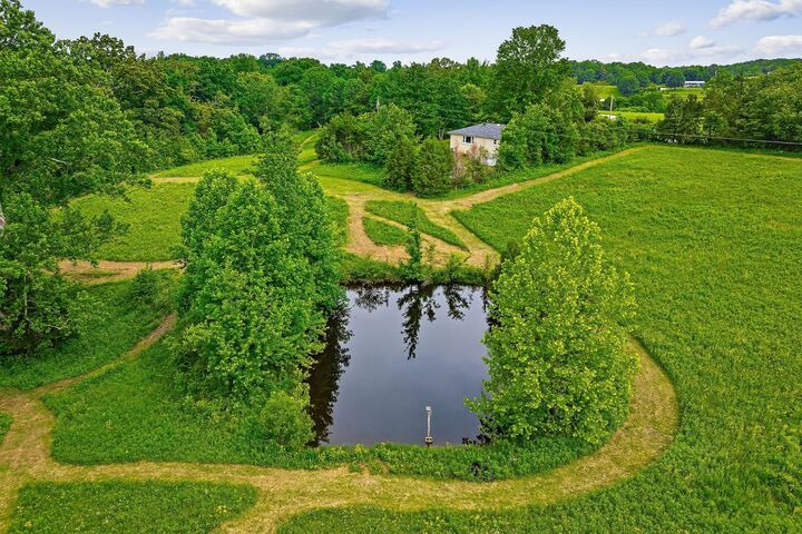 Property Photo: 430 Delong Rd TN 37166