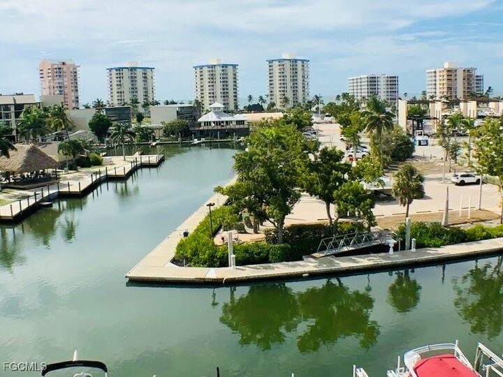 Property Photo:  4571 Bay Beach Lane Ph471  FL 33931 