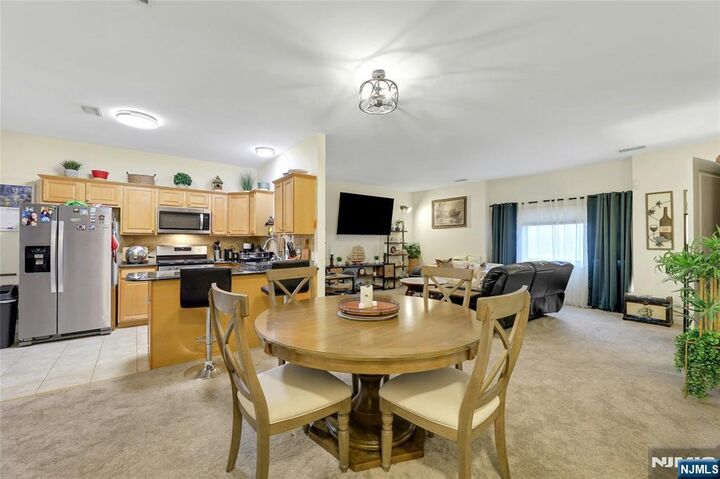 Property Photo:  520 Victor Street 8  NJ 07663 