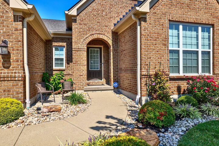 Property Photo:  1104 McCarron Lane  KY 41091 