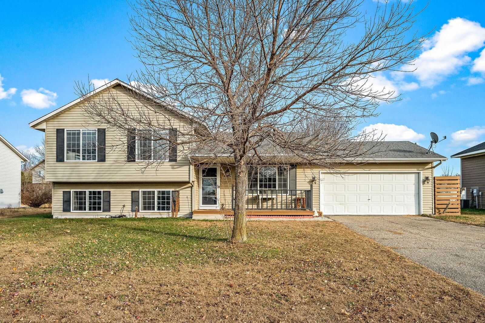 Property Photo:  509 Lindsey Lane  MN 56011 