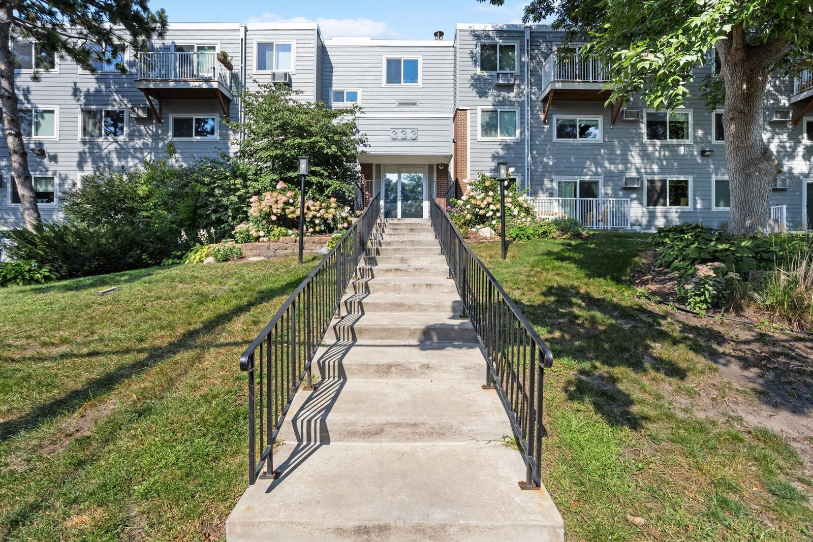 Property Photo: 333 8th Street SE 305 MN 55414