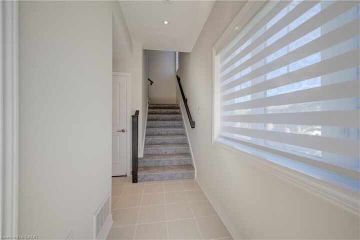 Property Photo:  10 Birmingham Drive 116  ON N1R 0C6 