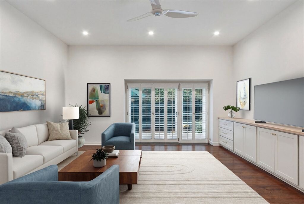 Property Photo:  100 Keyes Rd 216  MA 01742 