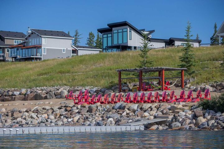 Property Photo: 607 Cottageclub Bend AB T4C 1B1