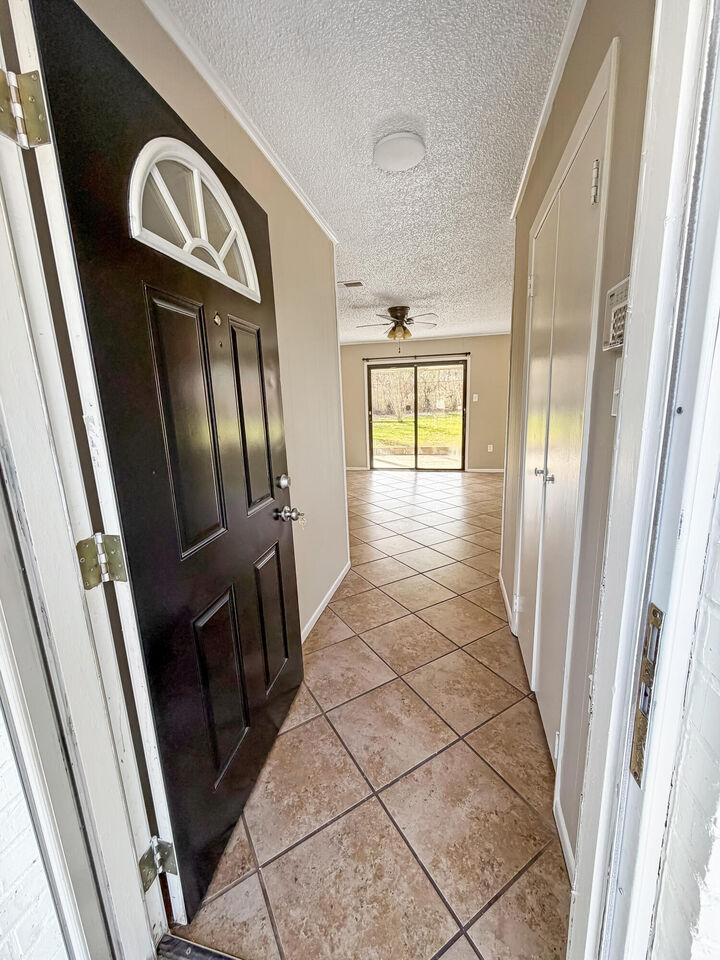 Property Photo:  1058 Westwood Dr  LA 71446 