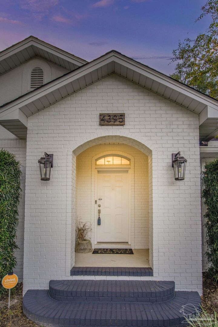 Property Photo:  4395 N 12th Ave  FL 32503 