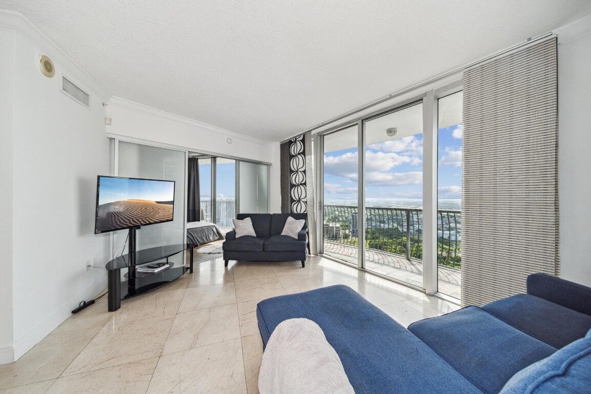 Property Photo:  1750 N Bayshore Drive 4315  FL  