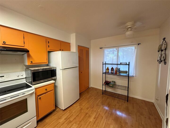 Property Photo:  2206 S Cypress Bend Drive 305  FL 33069 