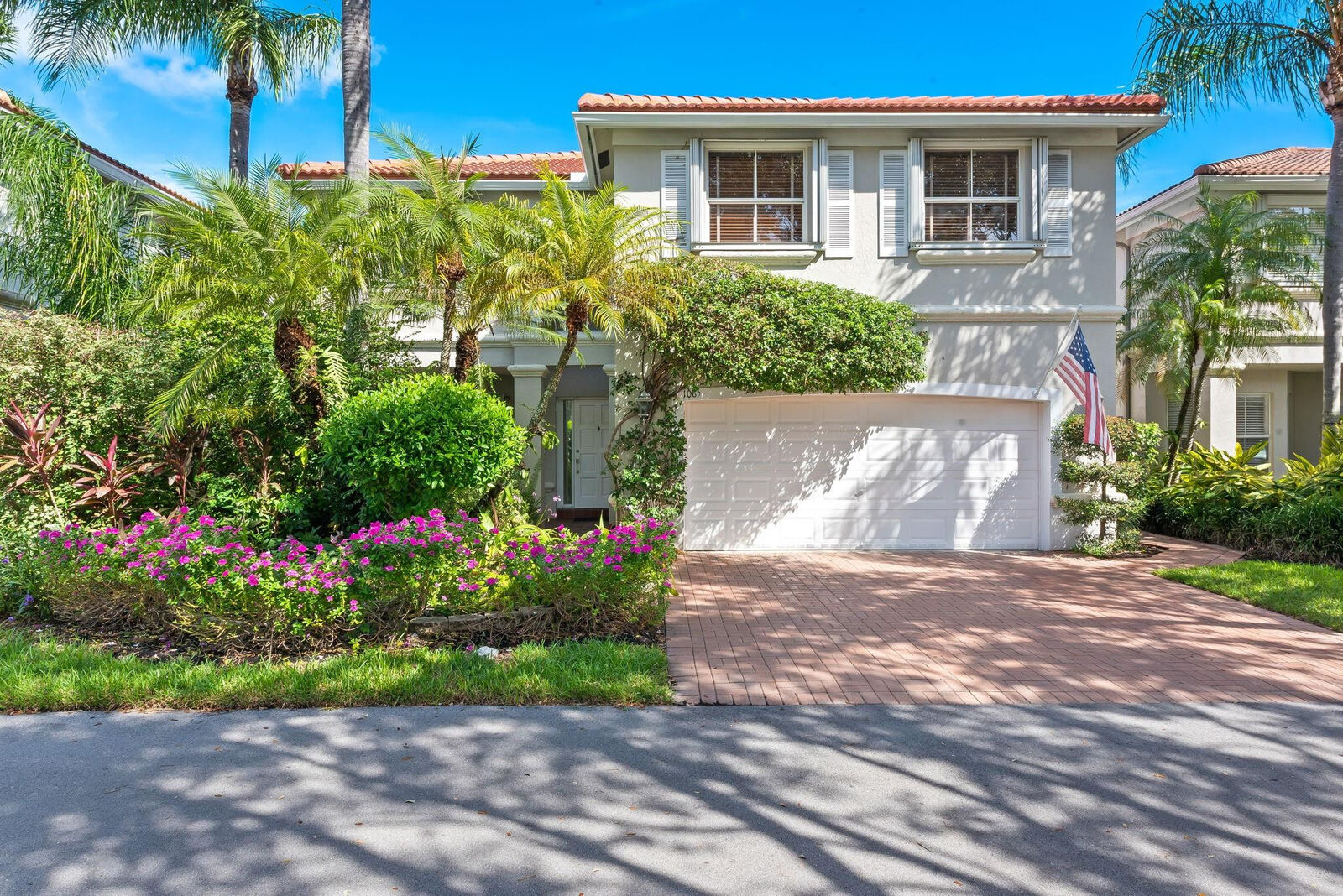 Property Photo:  1085 W Lake Street  FL 33019 