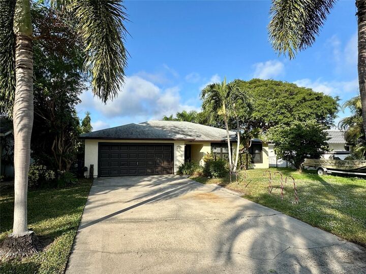 Property Photo:  6657 Paul Mar Drive  FL 33462 