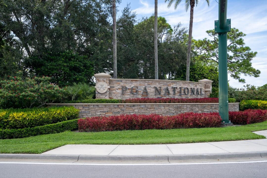 Property Photo:  292 Canterbury Drive  FL 33418 
