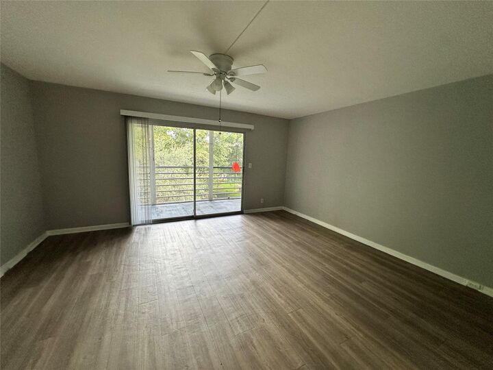 Property Photo:  2404 Antigua Circle H4  FL 33066 